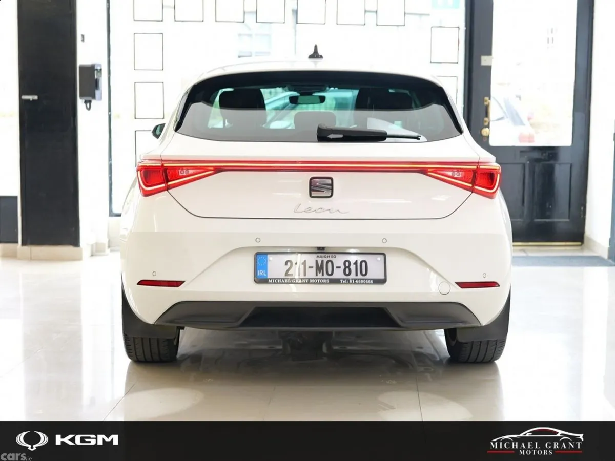 SEAT Leon Hatchback, Diesel, 2021, White