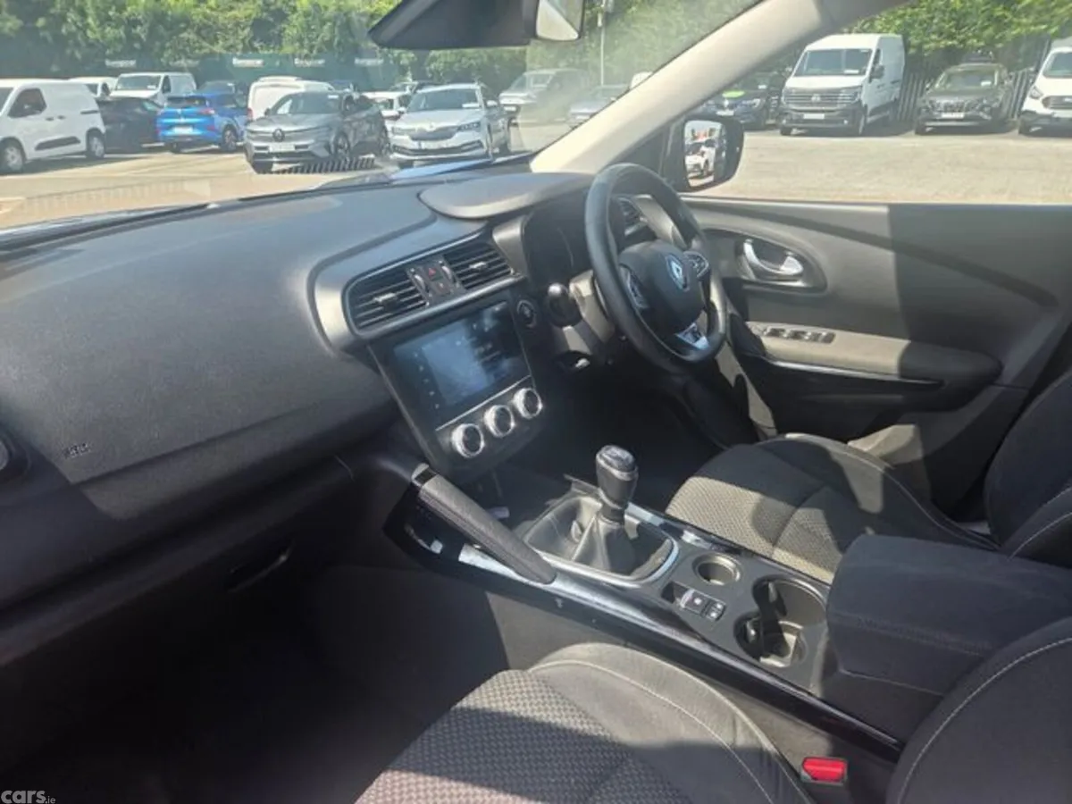 Renault Kadjar SUV, Petrol, 2022, Blue