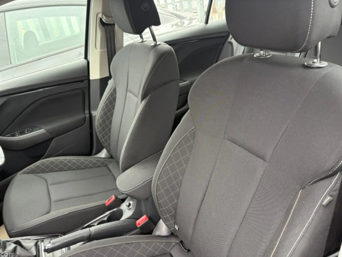Skoda Kamiq Hatchback, Petrol, 2024, Grey