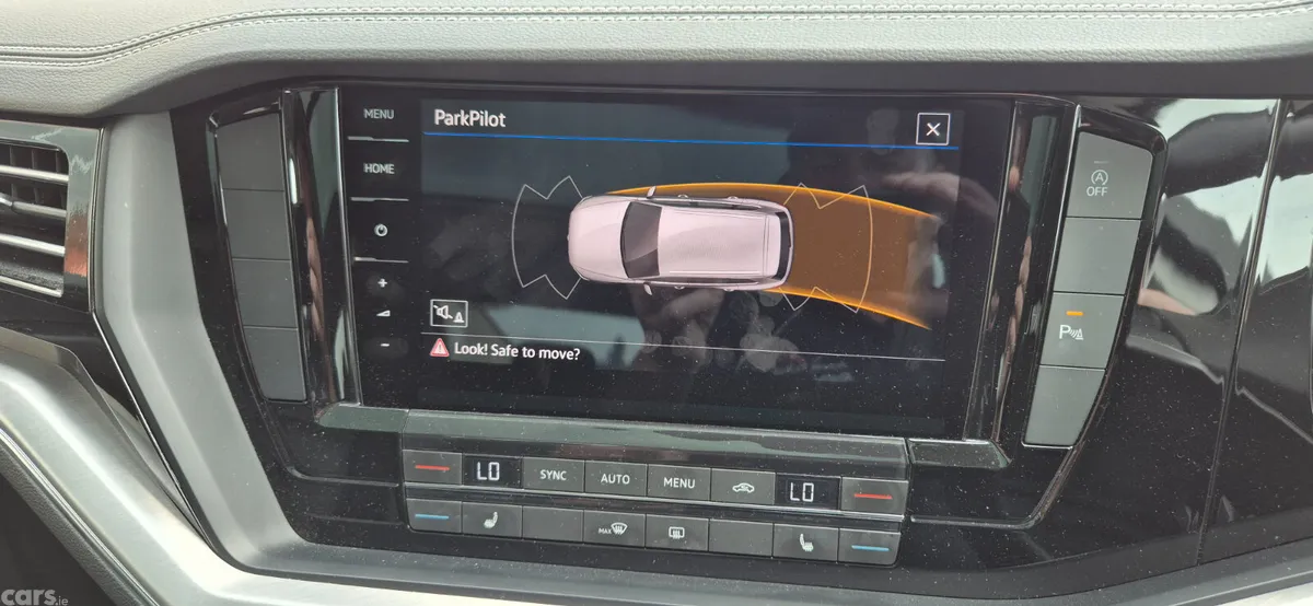 Volkswagen Touareg SUV, Diesel, 2019, White