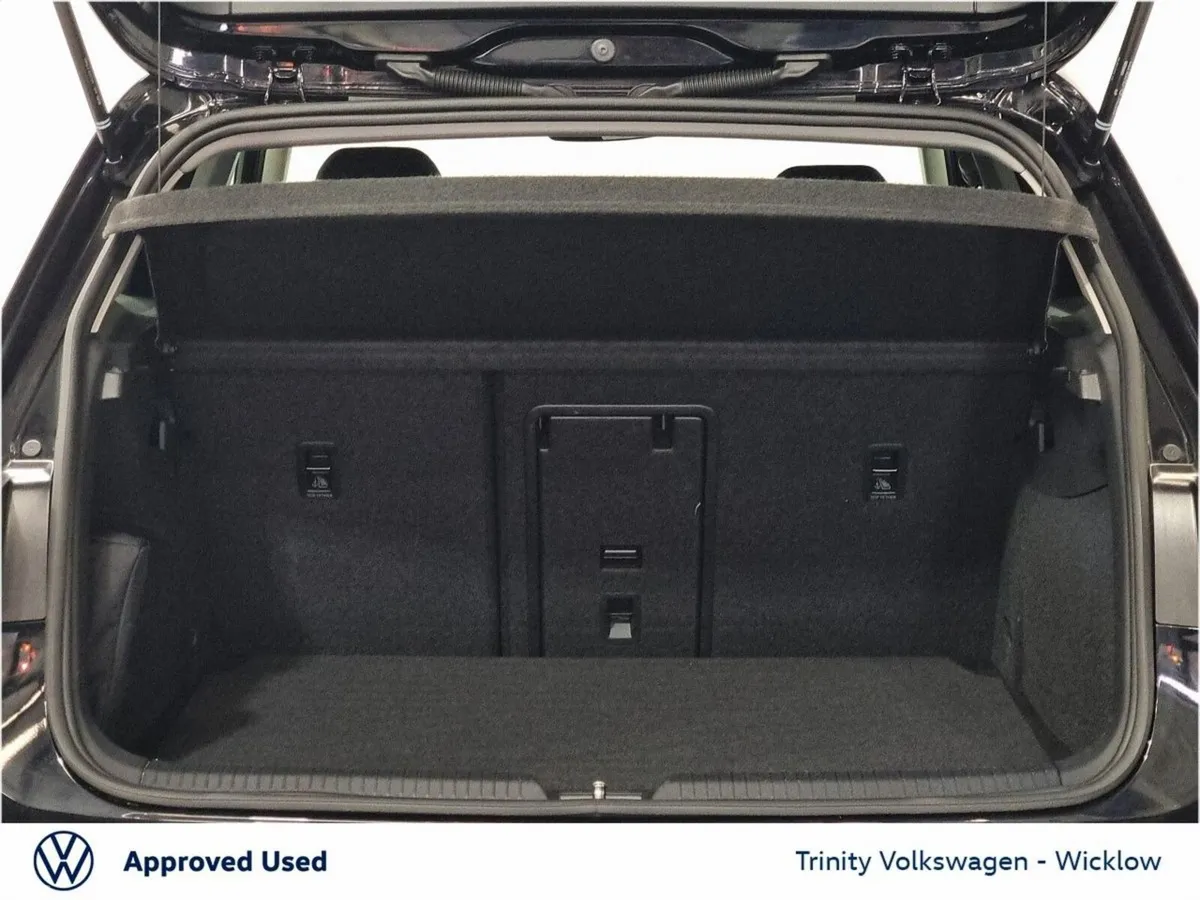 Volkswagen Golf Estate, Diesel, 2023, Black