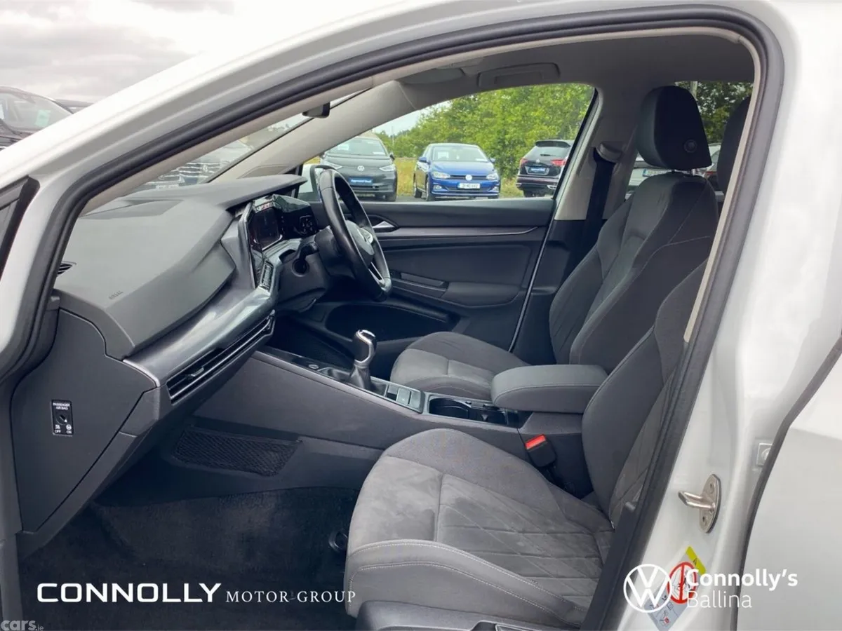 Volkswagen Golf Estate, Petrol, 2020, White