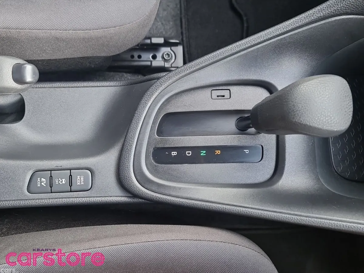 Toyota Yaris Hatchback, Petrol Hybrid, 2022, Blue