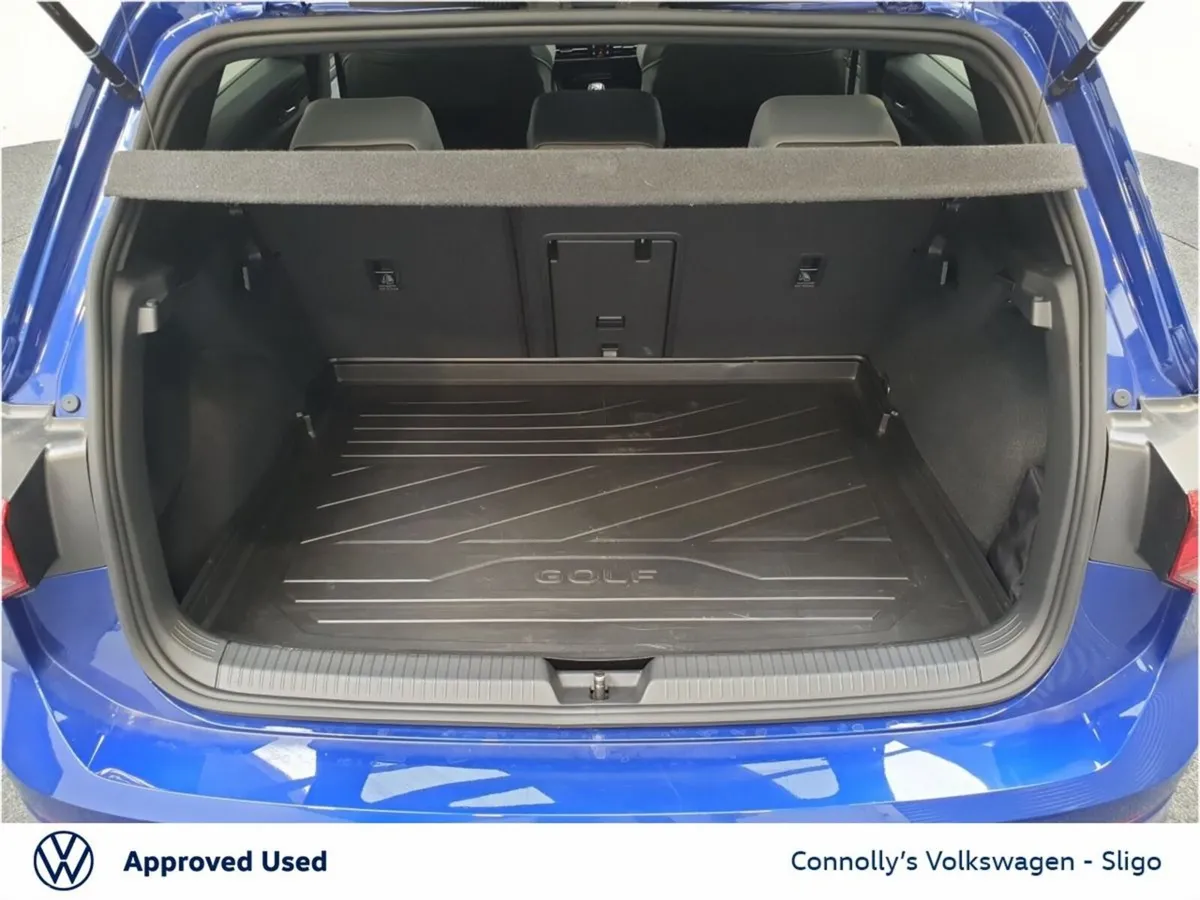 Volkswagen Golf Hatchback, Petrol, 2024, Blue