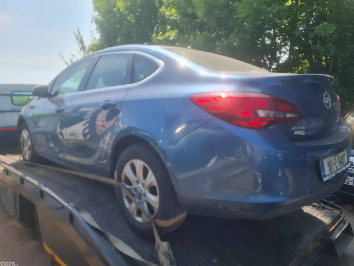 Opel Astra Saloon, Diesel, 2016, Blue