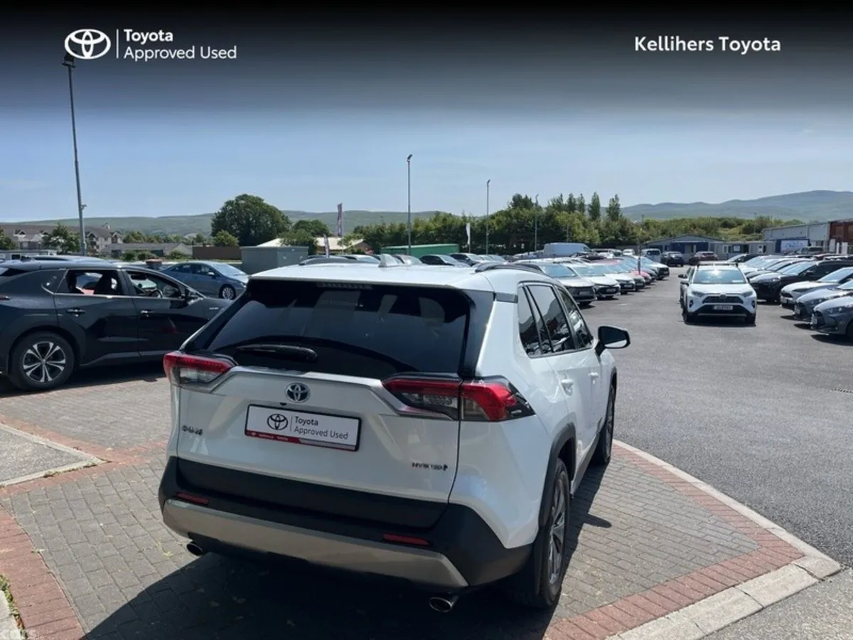Toyota RAV4 SUV, Petrol Hybrid, 2023, White
