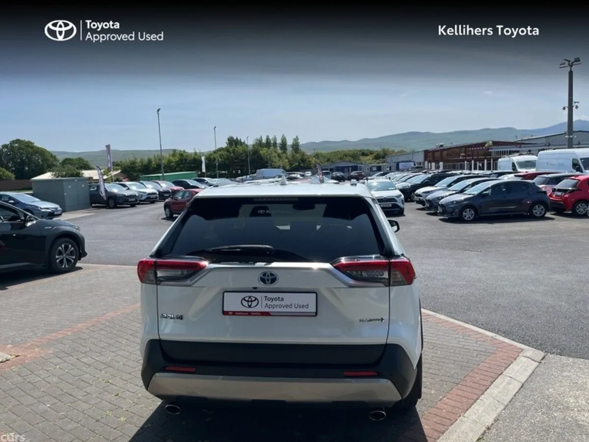 Toyota RAV4 SUV, Petrol Hybrid, 2023, White