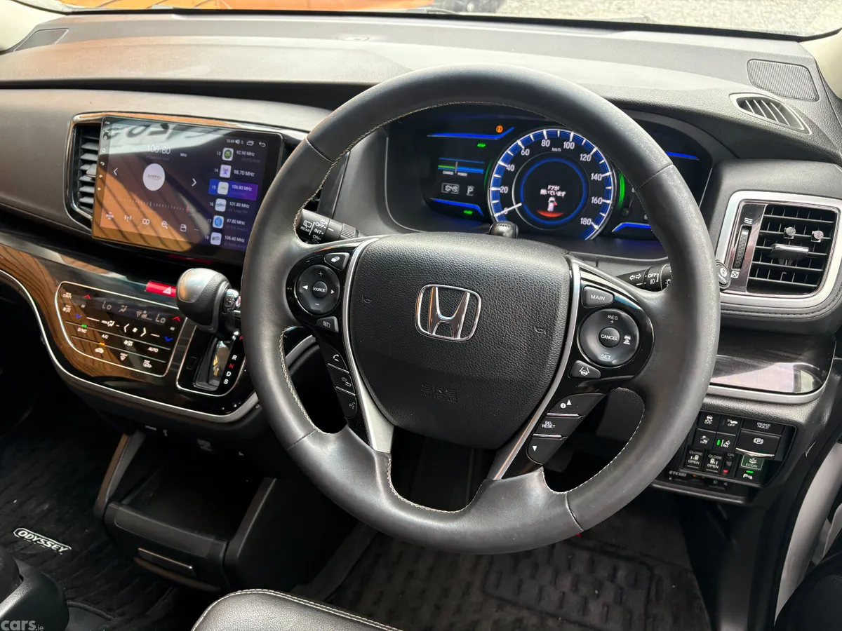 Honda Odyssey MPV, Petrol Hybrid, 2019, White
