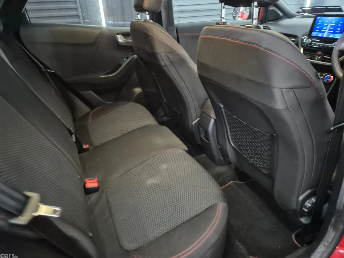 Ford Puma MPV, Petrol Hybrid, 2021, Red
