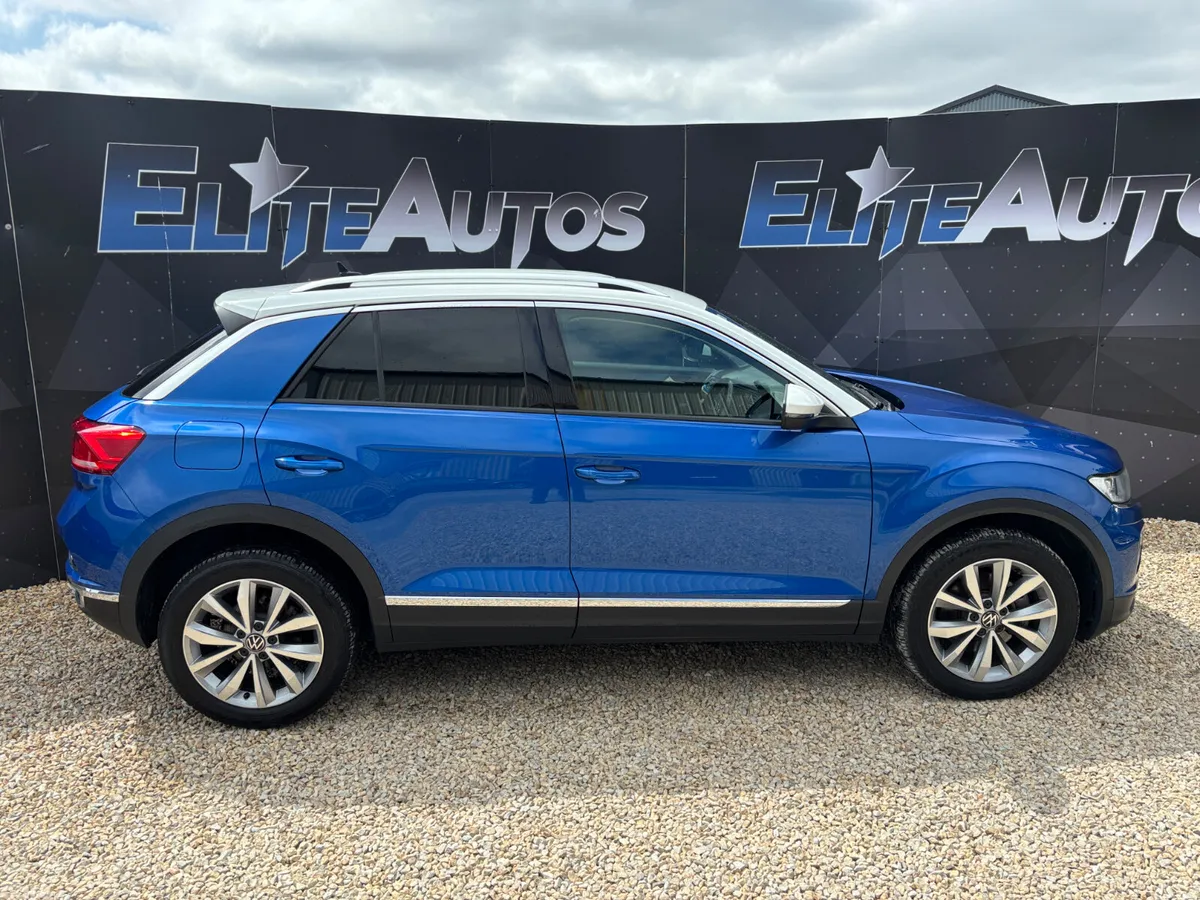 Volkswagen T-Roc Estate, Diesel, 2021, Blue