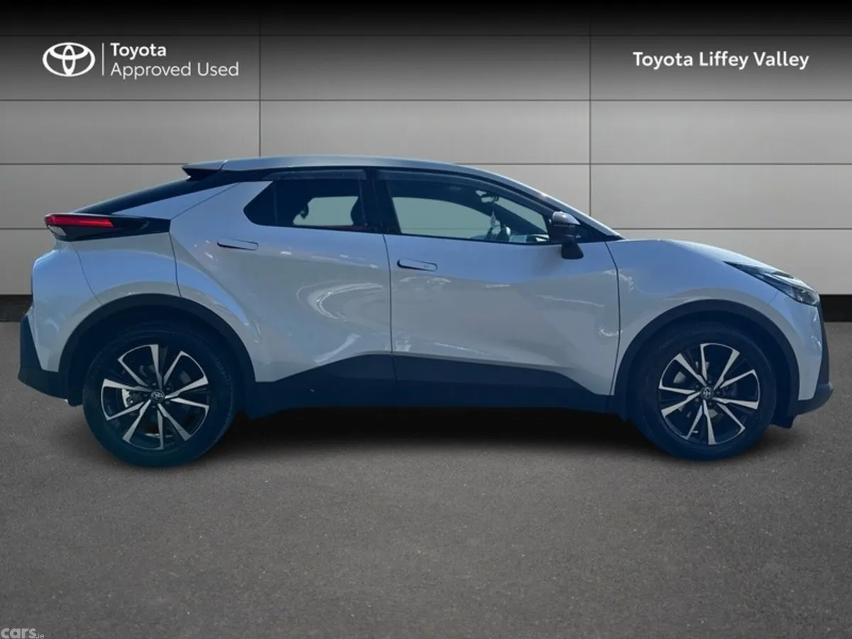 Toyota C-HR SUV, Petrol Hybrid, 2025, White