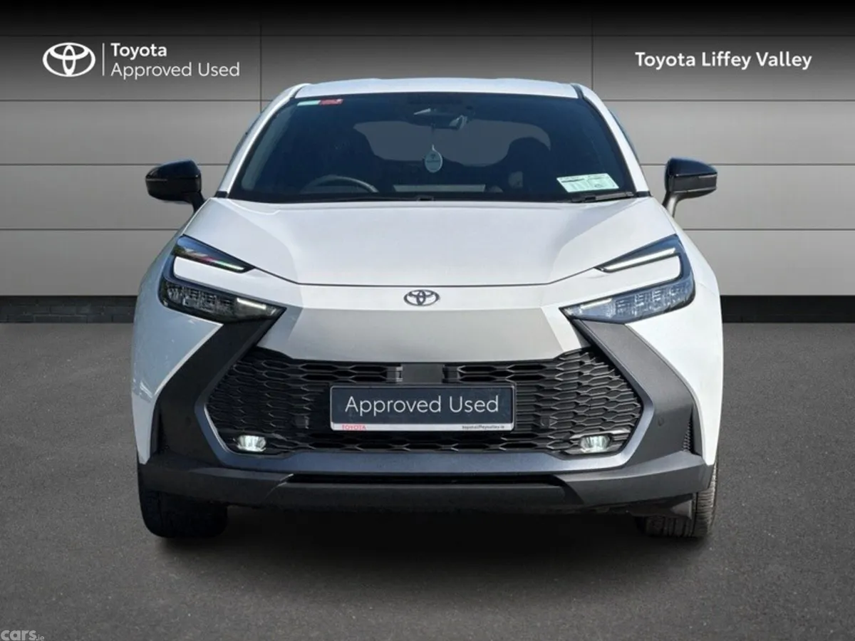 Toyota C-HR SUV, Petrol Hybrid, 2025, White