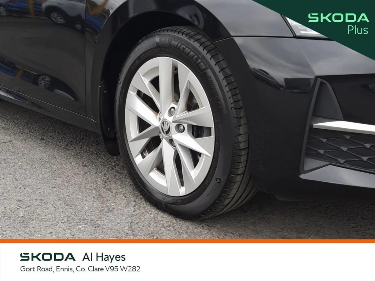 Skoda Octavia Saloon, Diesel, 2024, Black