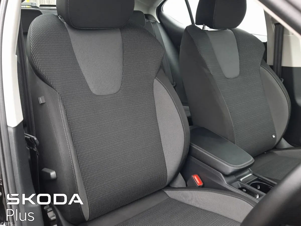 Skoda Octavia Saloon, Diesel, 2024, Black