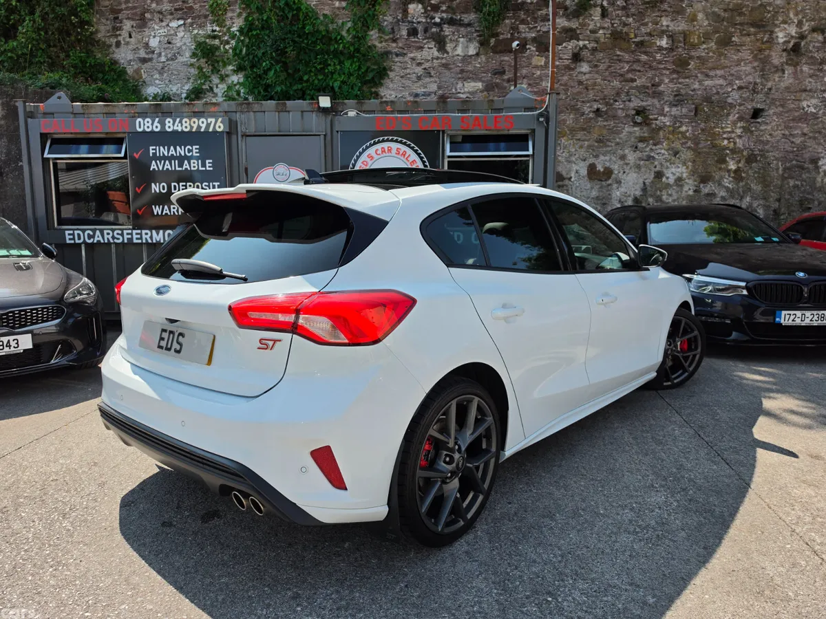 Ford Focus Hatchback, Diesel, 2022, White