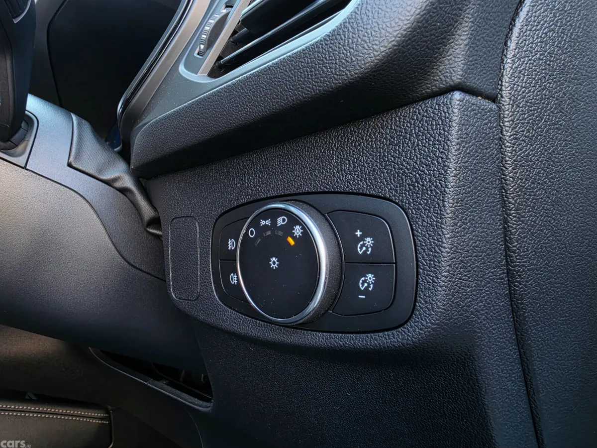 Ford Focus Hatchback, Diesel, 2022, White