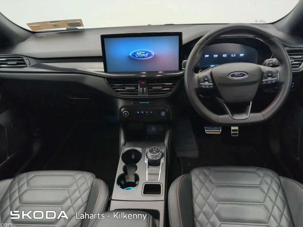 Ford Focus Hatchback, Diesel, 2022, Blue