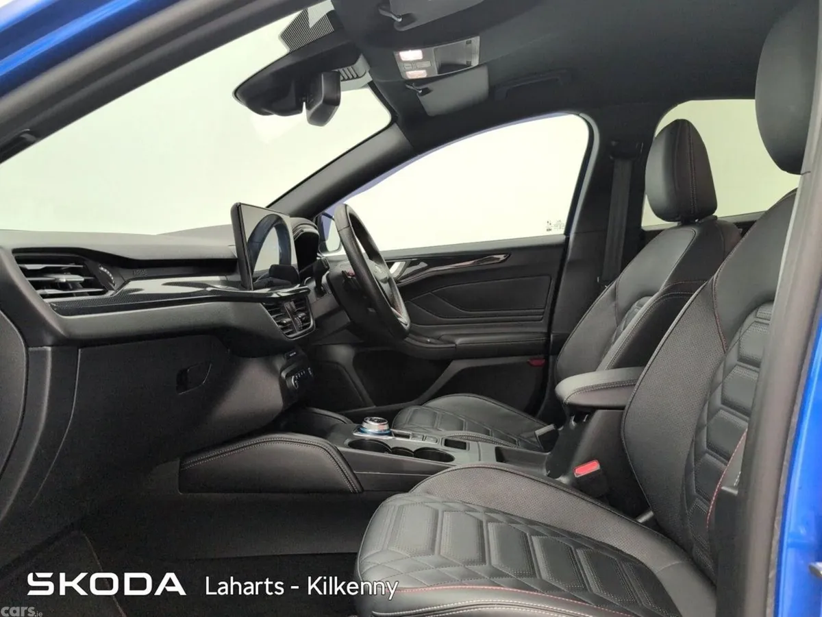 Ford Focus Hatchback, Diesel, 2022, Blue