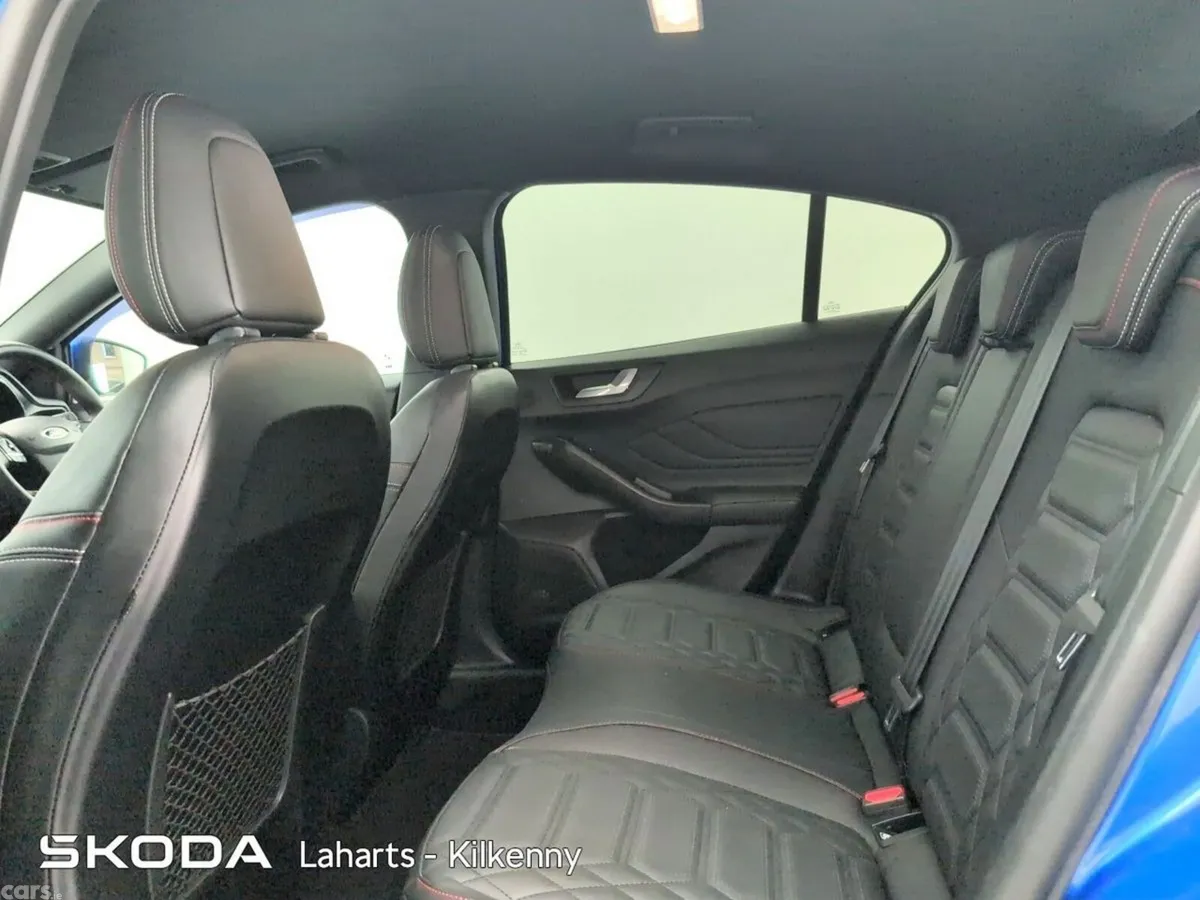 Ford Focus Hatchback, Diesel, 2022, Blue
