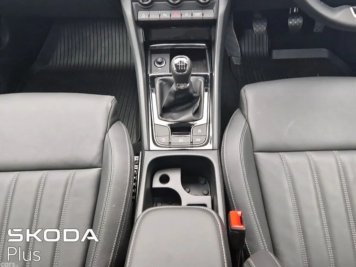 Skoda Karoq SUV, Diesel, 2026, Grey