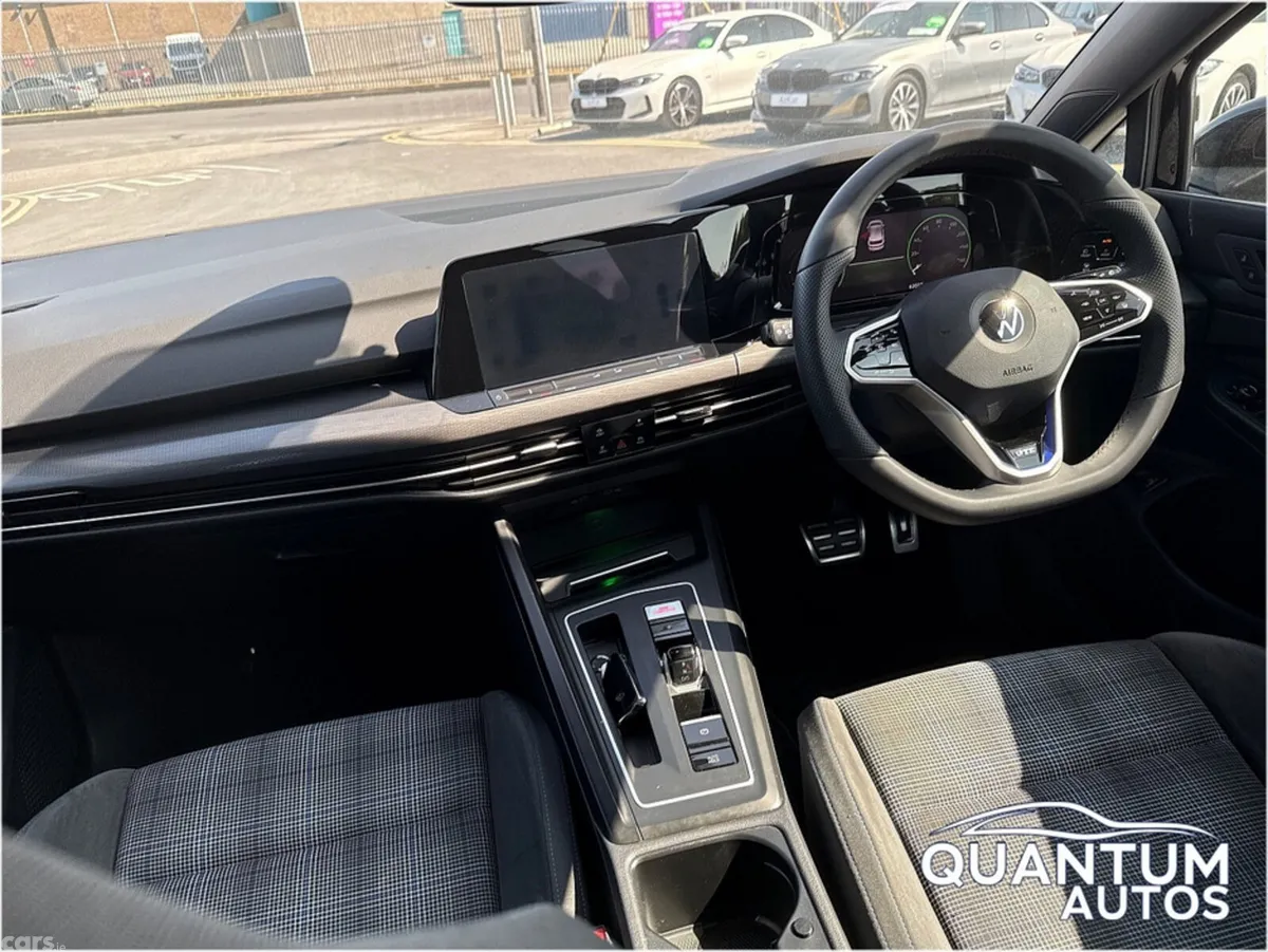 Volkswagen Golf Hatchback, Petrol Plug-in Hybrid, 2021, Black