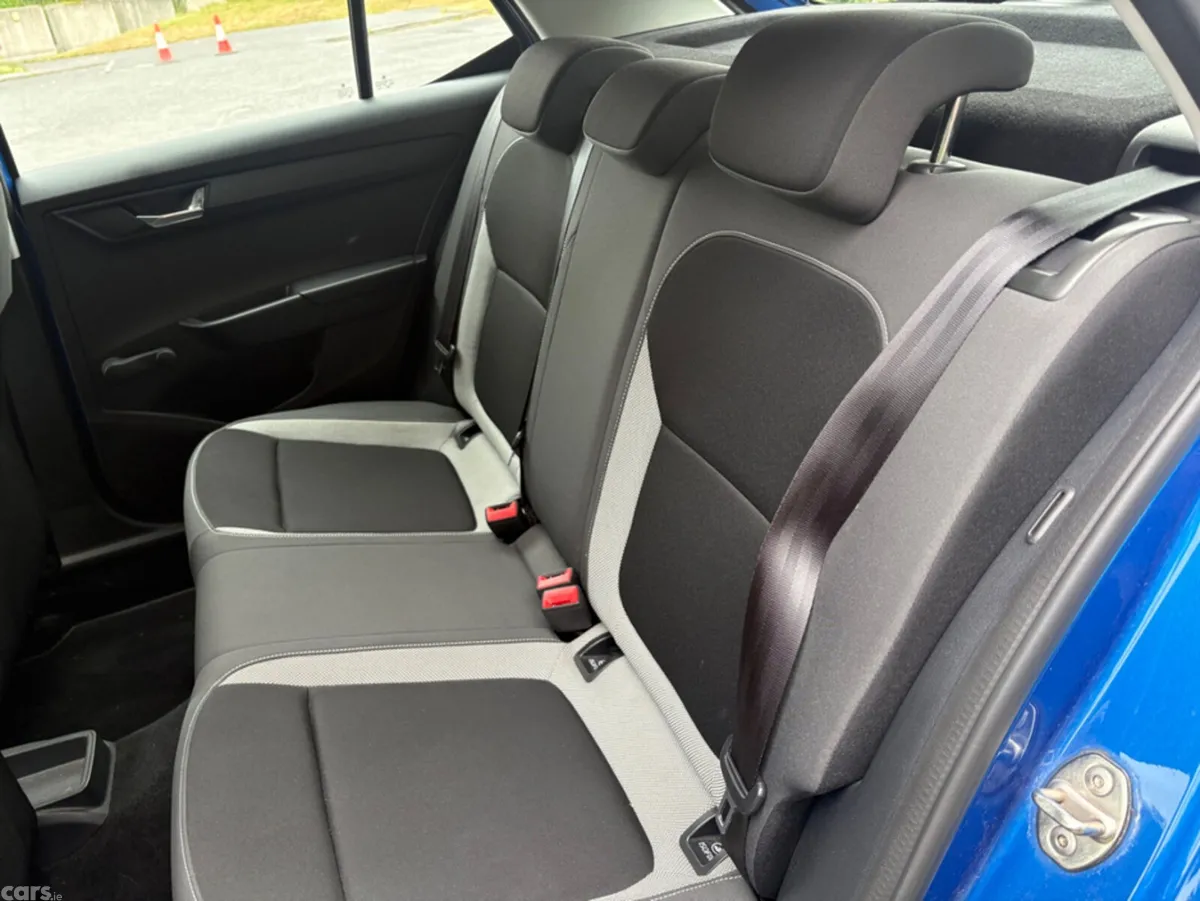 Skoda Fabia Hatchback, Petrol, 2018, Blue