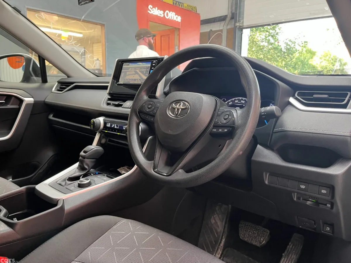 Toyota RAV4 SUV, Petrol Hybrid, 2023, Silver