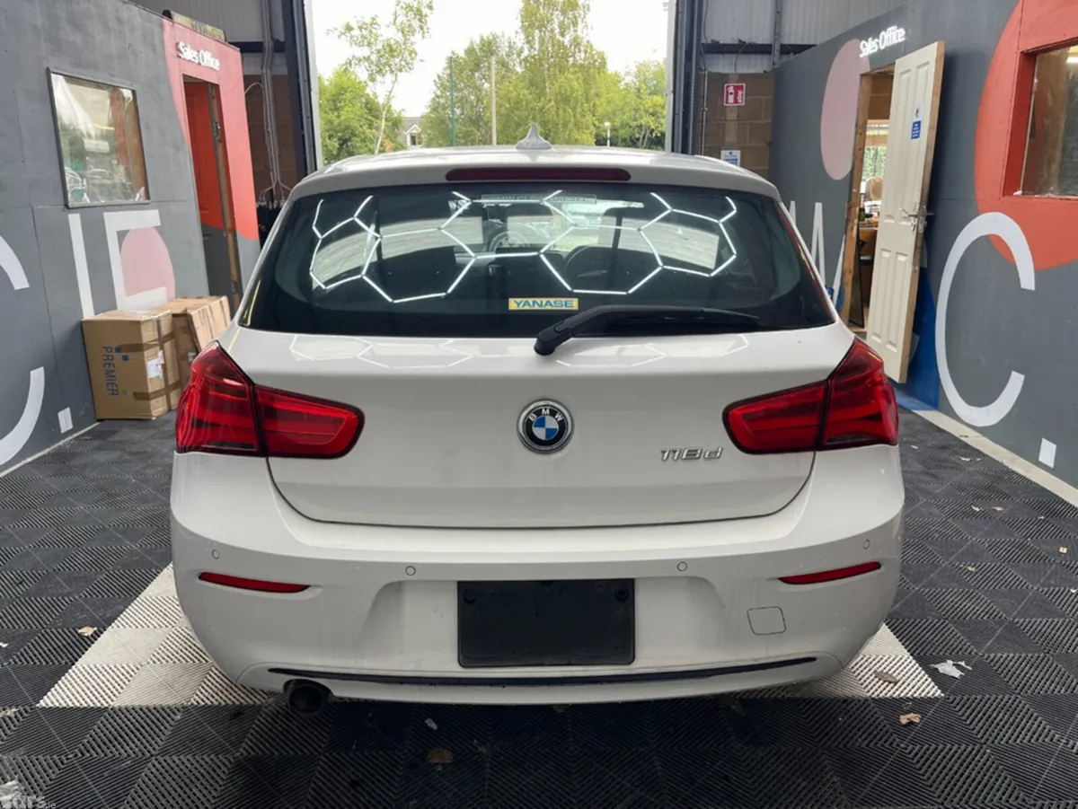 BMW 1-Series Hatchback, Diesel, 2017, White