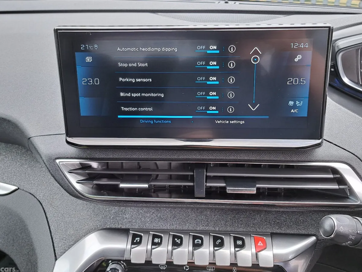 Peugeot 3008 SUV, Diesel, 2023, Blue