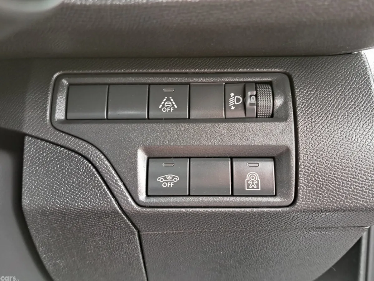 Peugeot 3008 SUV, Diesel, 2023, Blue