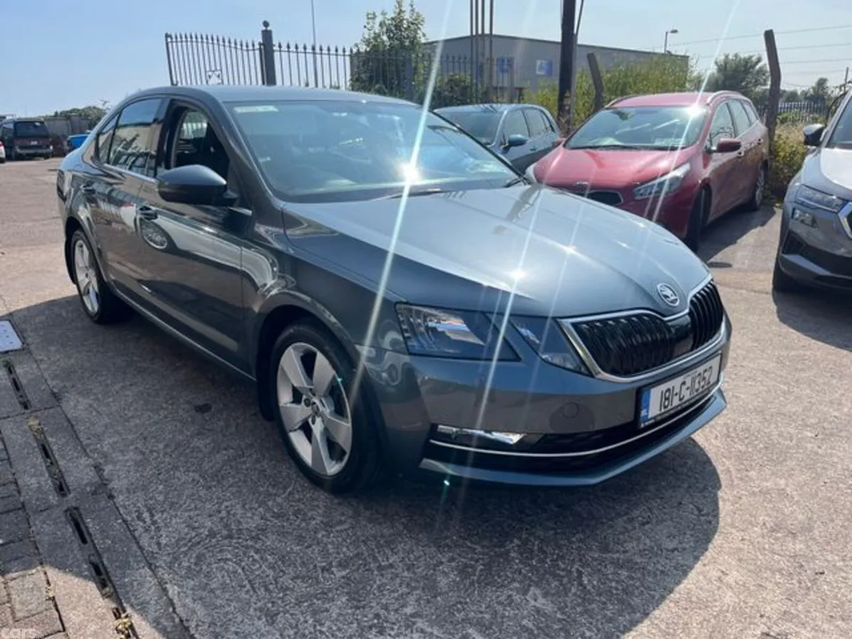 Skoda Octavia Saloon, Petrol, 2018, Grey