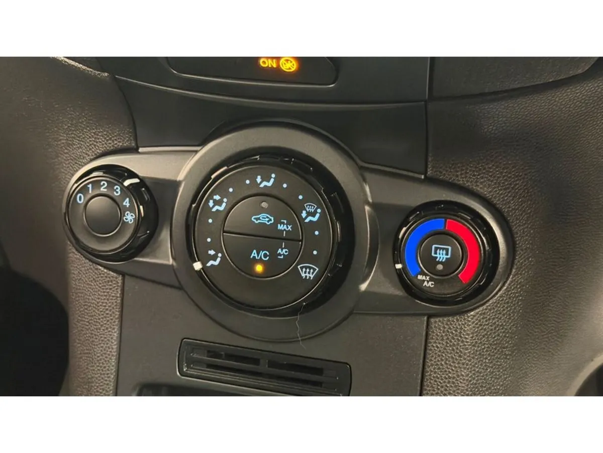 Ford Fiesta Hatchback, Petrol, 2015, Blue