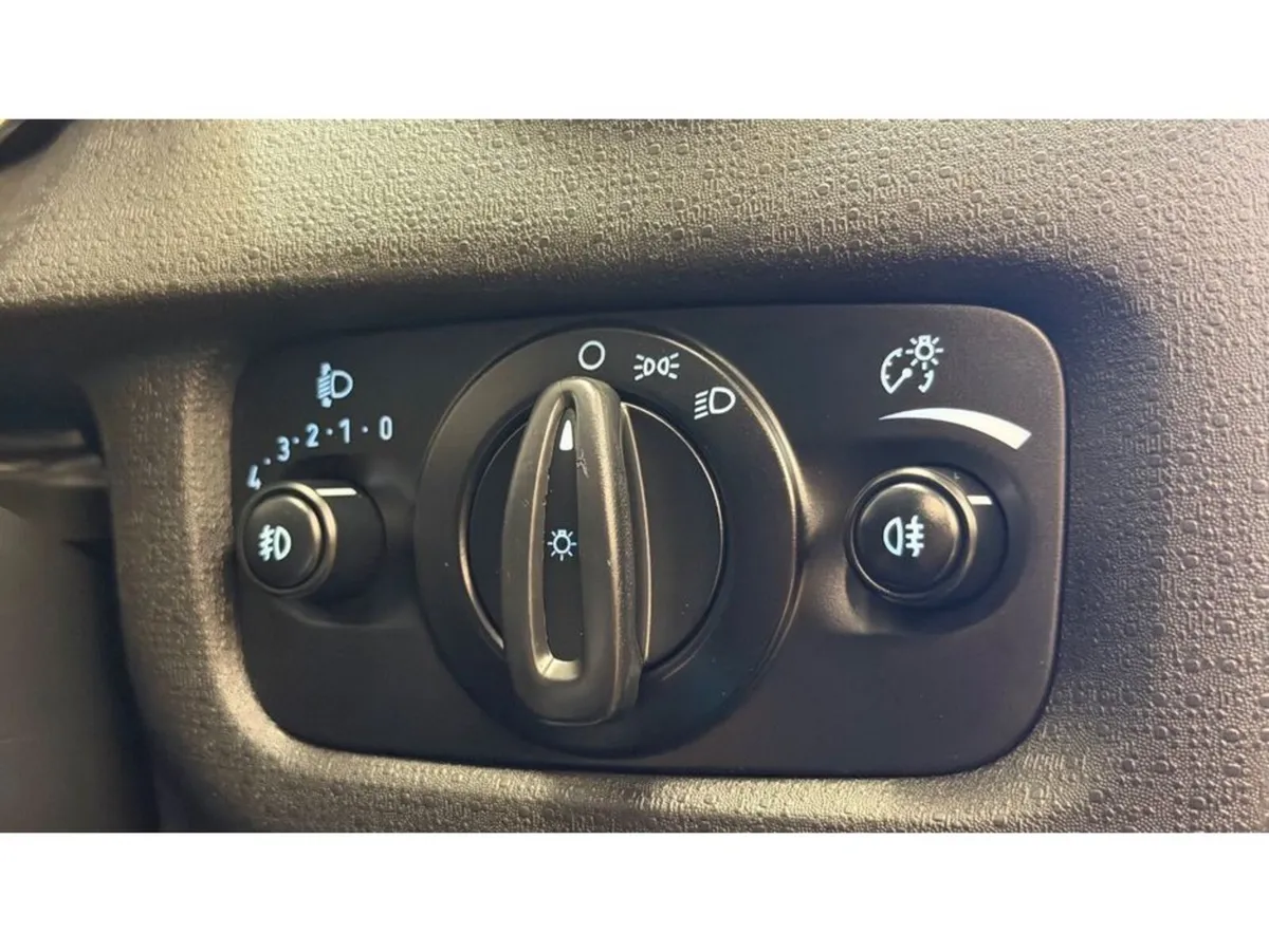 Ford Fiesta Hatchback, Petrol, 2015, Blue