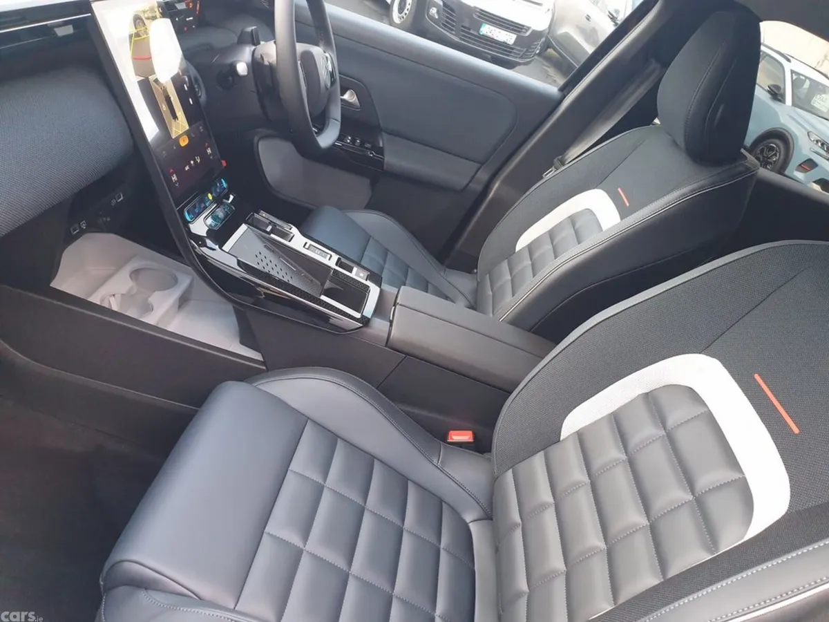 Citroen C5 Aircross MPV, Petrol Hybrid, 2026, Black