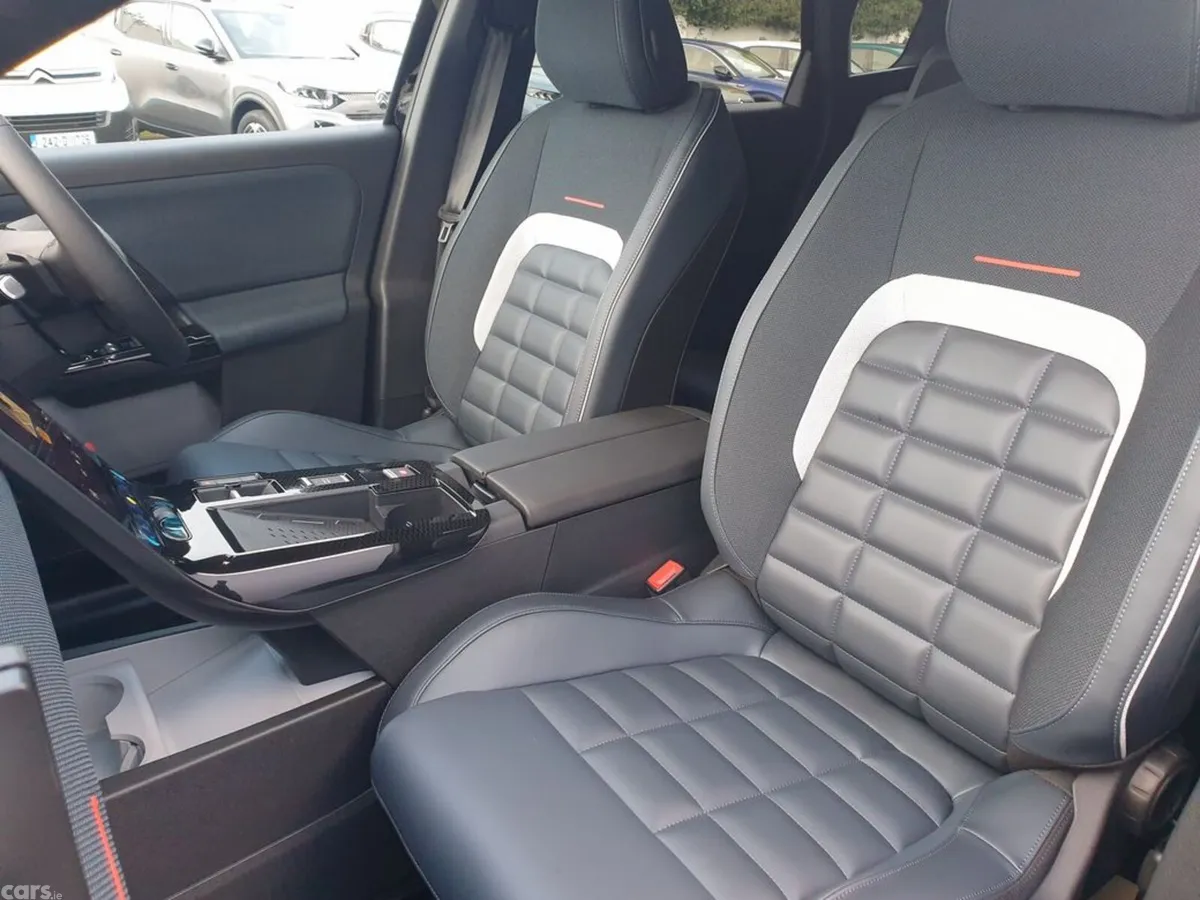 Citroen C5 Aircross MPV, Petrol Hybrid, 2026, Black