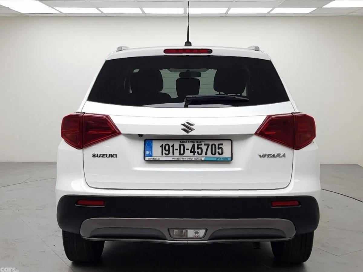 Suzuki Vitara SUV, Petrol, 2019, White
