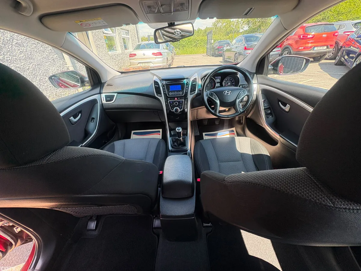 Hyundai i30 Hatchback, Diesel, 2017, Red