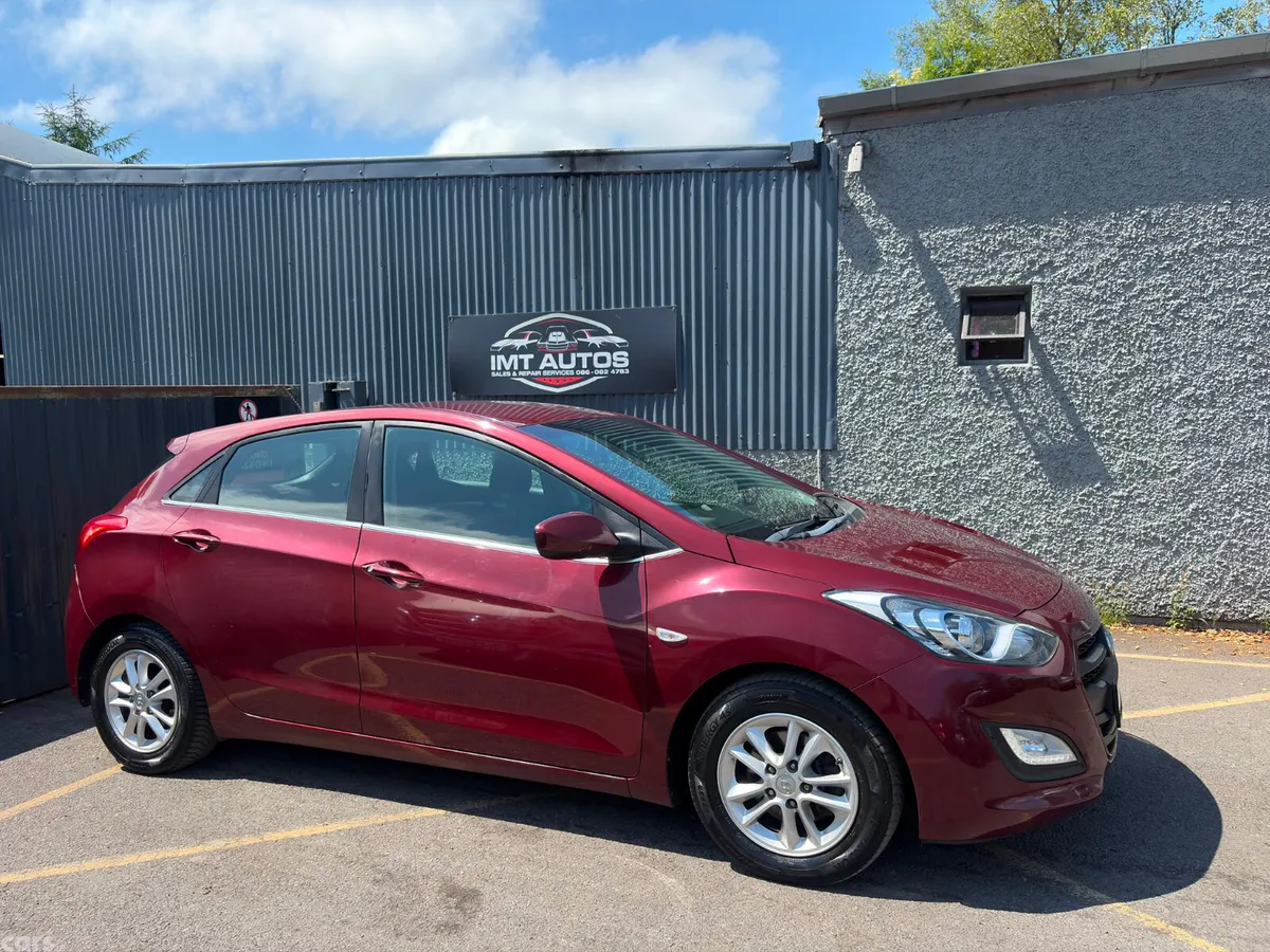 Hyundai i30 Hatchback, Diesel, 2017, Red