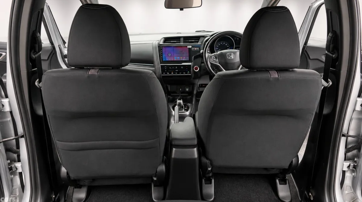 Honda Fit Hatchback, Petrol Hybrid, 2018, Silver