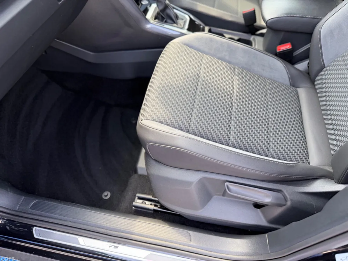Volkswagen T-Roc SUV, Diesel, 2021, Black