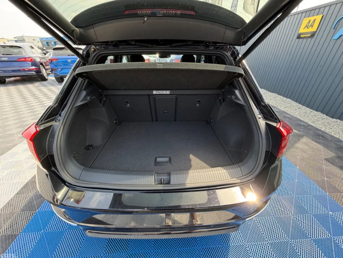 Volkswagen T-Roc SUV, Diesel, 2021, Black