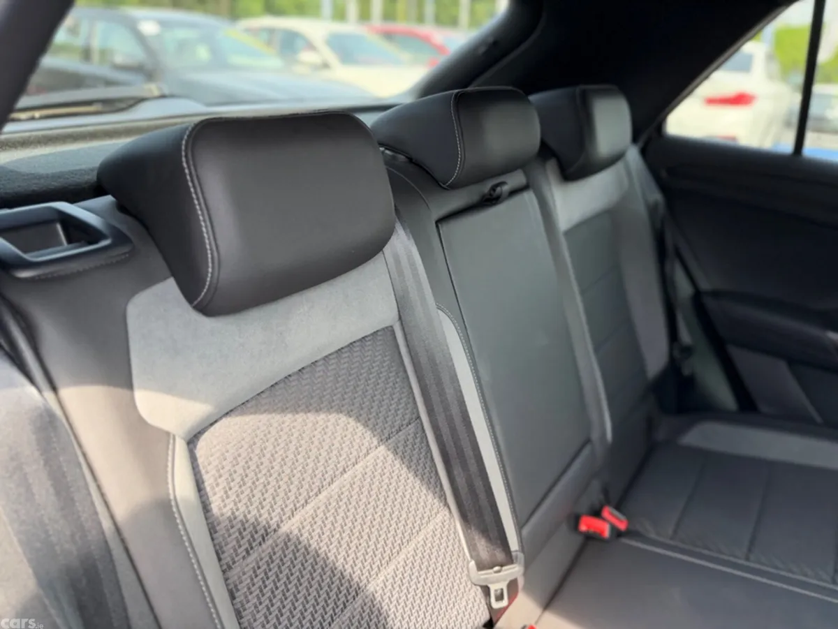 Volkswagen T-Roc SUV, Diesel, 2021, Black