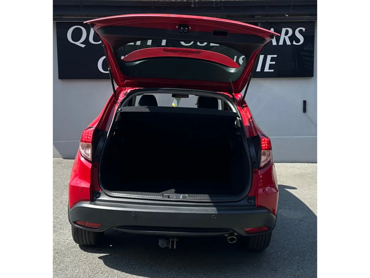 Honda HR-V Hatchback, Diesel, 2017, Red