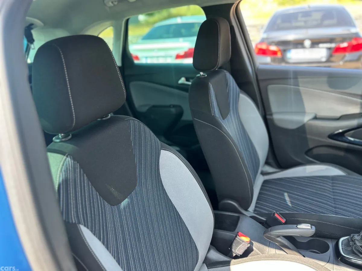 Vauxhall Crossland X Hatchback, Diesel, 2020, Blue