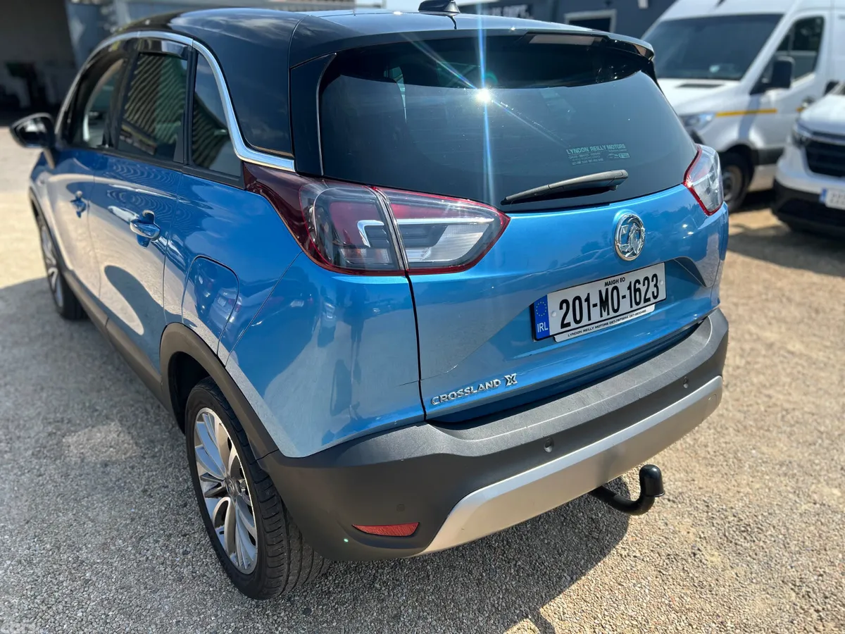 Vauxhall Crossland X Hatchback, Diesel, 2020, Blue