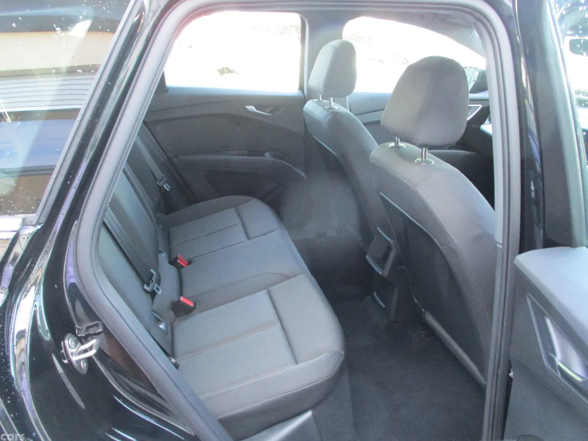 Audi e-tron Estate/Jeep, Electric, 2023, Black
