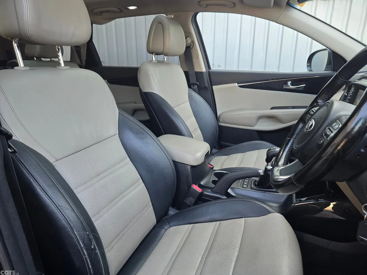 Kia Sorento SUV, Diesel, 2015, Black