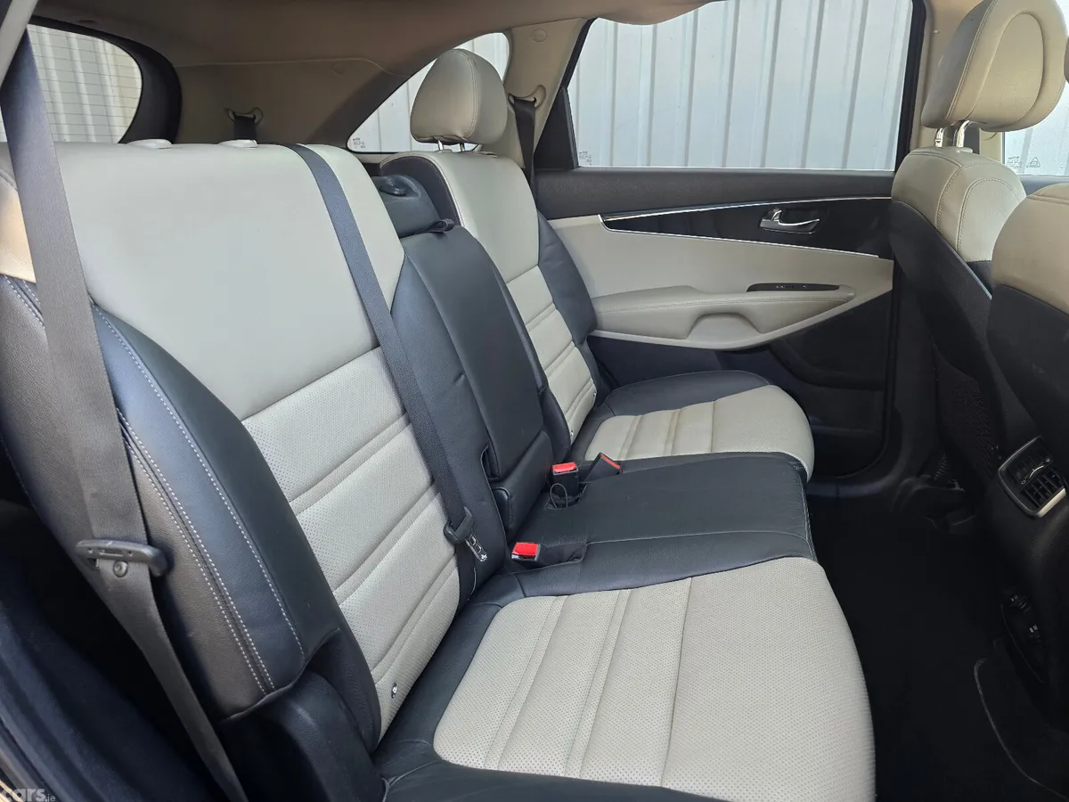 Kia Sorento SUV, Diesel, 2015, Black