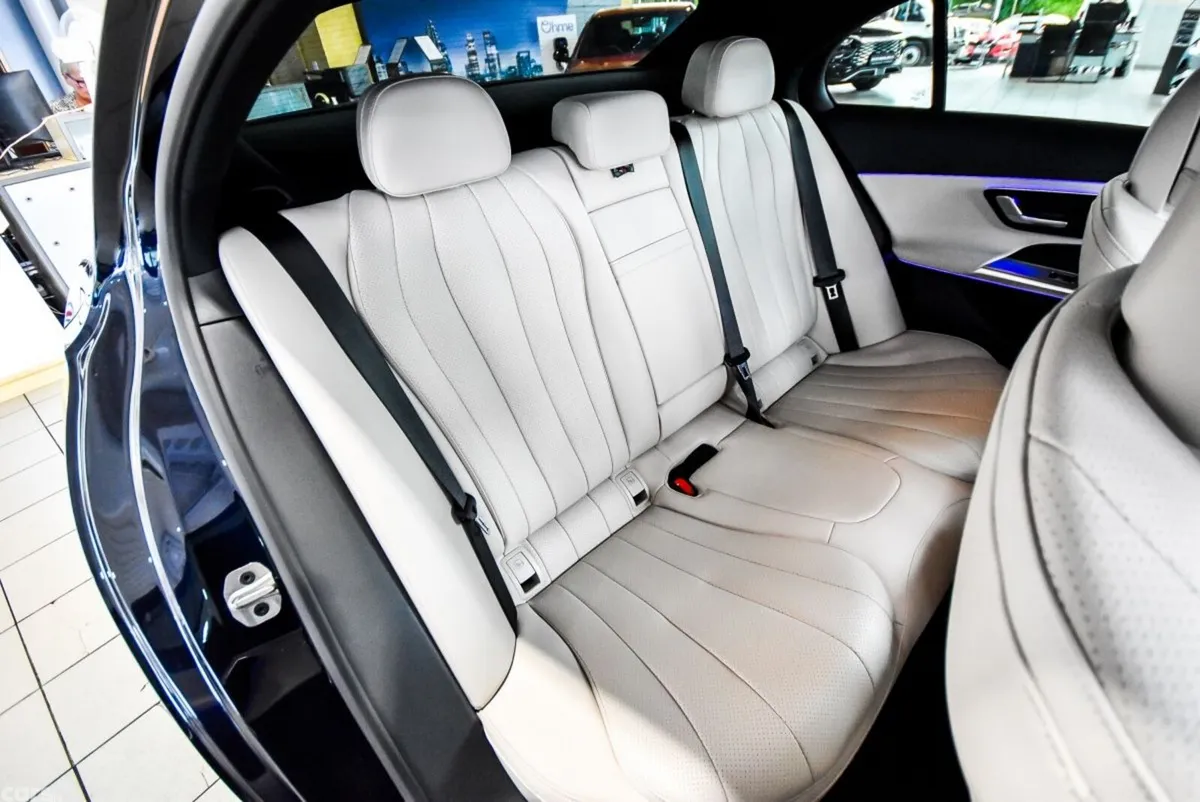 Mercedes-Benz E-Class Saloon, Diesel Plug-in Hybrid, 2026, Blue