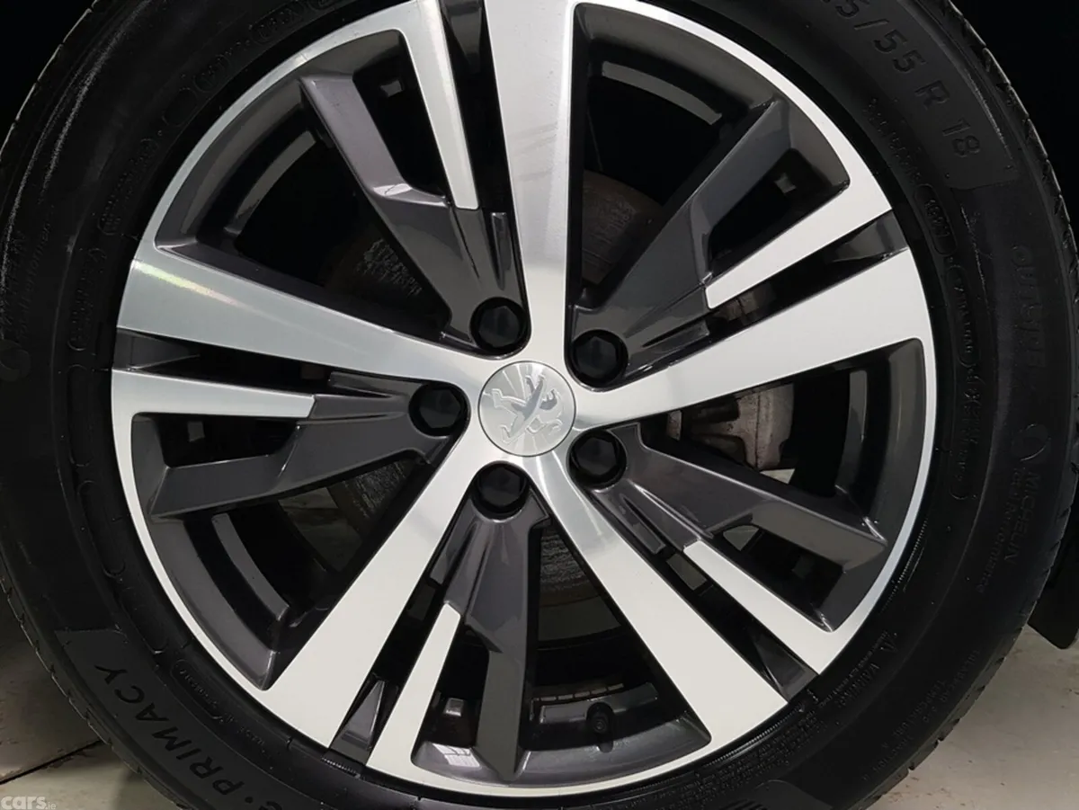 Peugeot 5008 MPV, Diesel, 2025, Grey